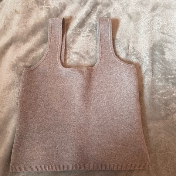 Abercrombie soft tank too - Picture 1 of 3